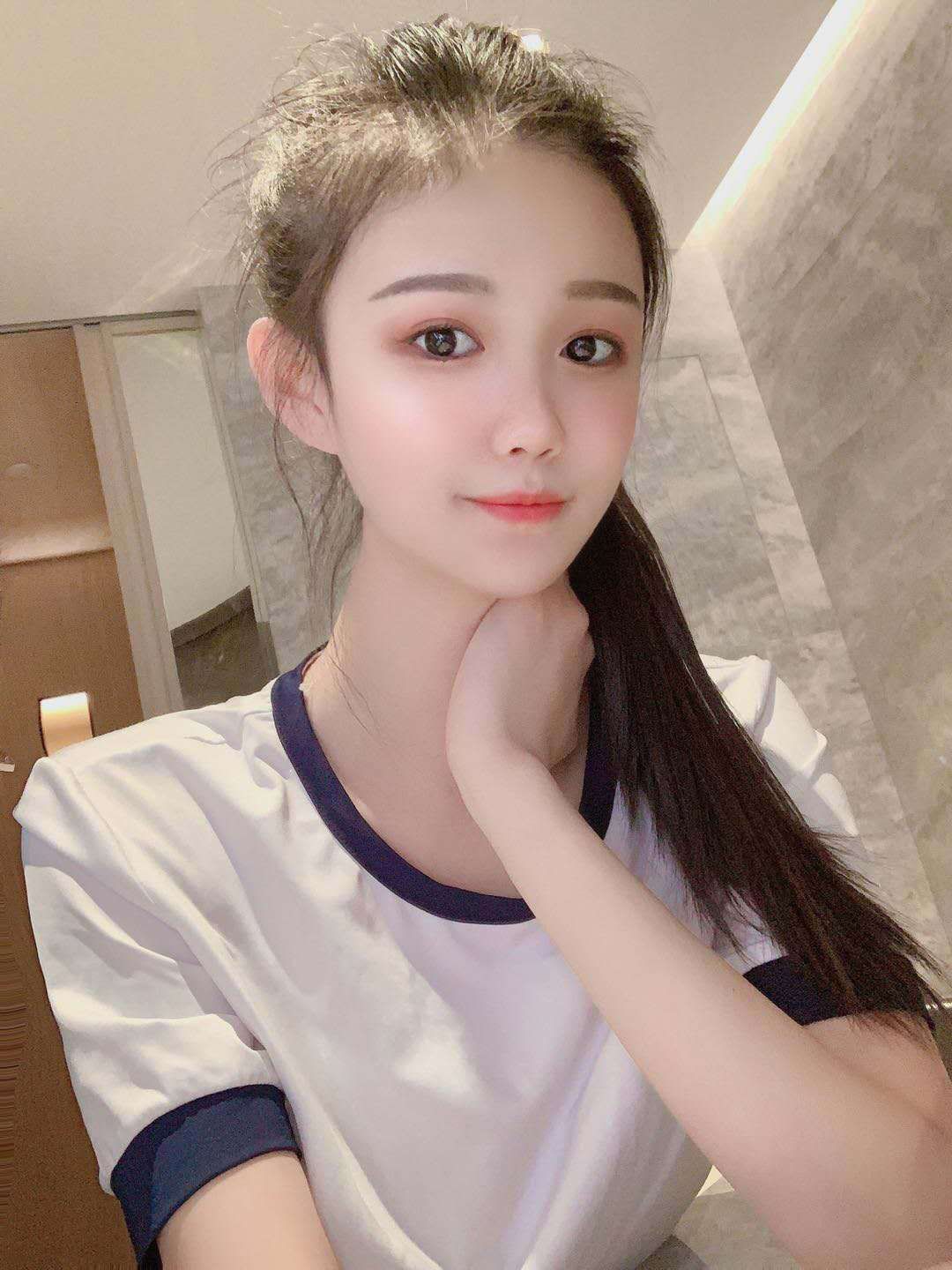 昨晚我在青云谱区高端柔式会所助浴,拥有一次无法自拨的极致感受