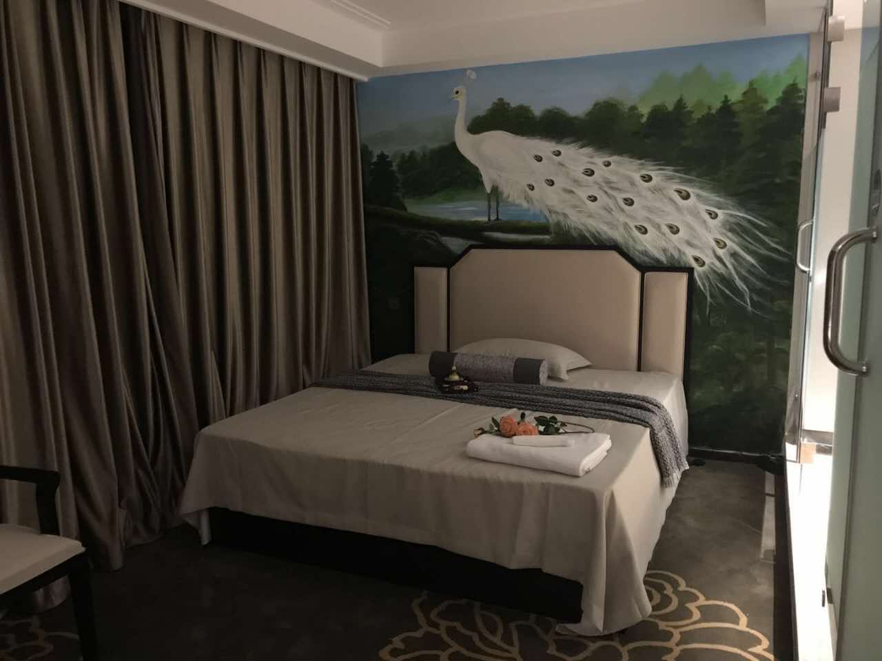 昨晚跟同事去了浑南区高端SPA商务会所,环境安全舒适,私密性极佳